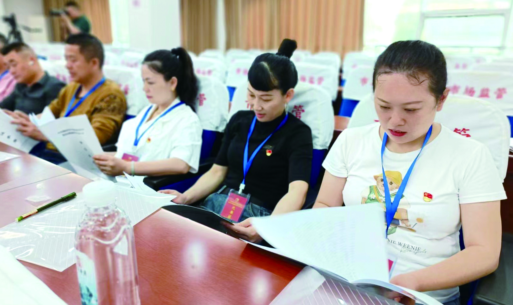 集團公司黨委開展創(chuàng)先爭優(yōu)活動 推薦評選先進基層黨組織、優(yōu)秀黨務工作者和優(yōu)秀共產(chǎn)黨員 （李高雄報道） 